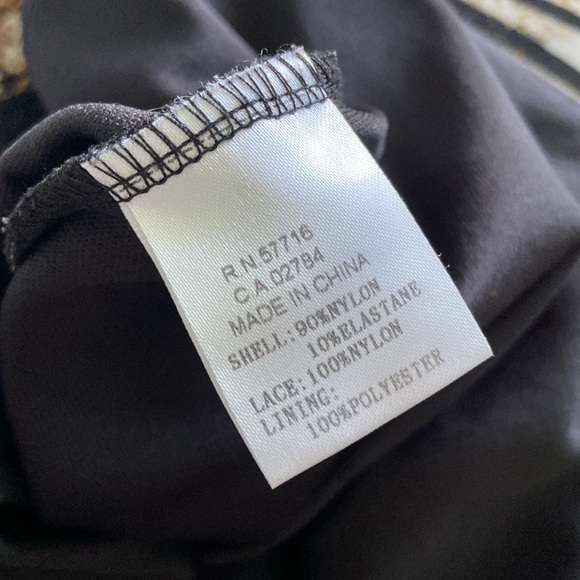 Papillon mesh dress Size medium - cute - Picture 6 of 6